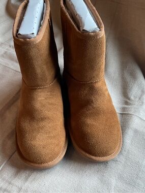 Koolaburra Kids Chestnut Brown Suede Boots